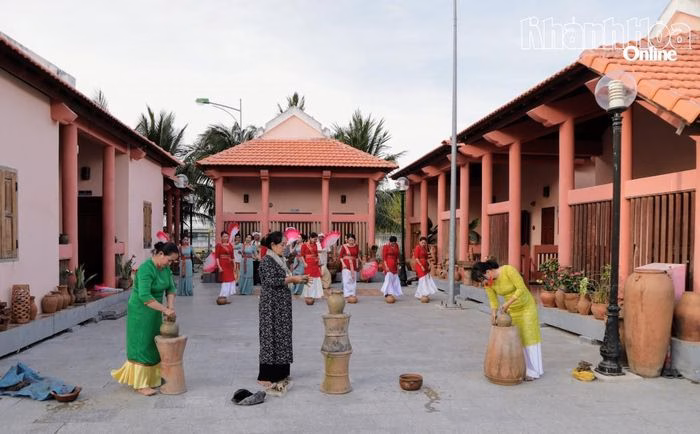 Bảo tồn giá trị văn hóa làng nghề là điều kiện then chốt khi đô thị hóa xã Ninh Phước.