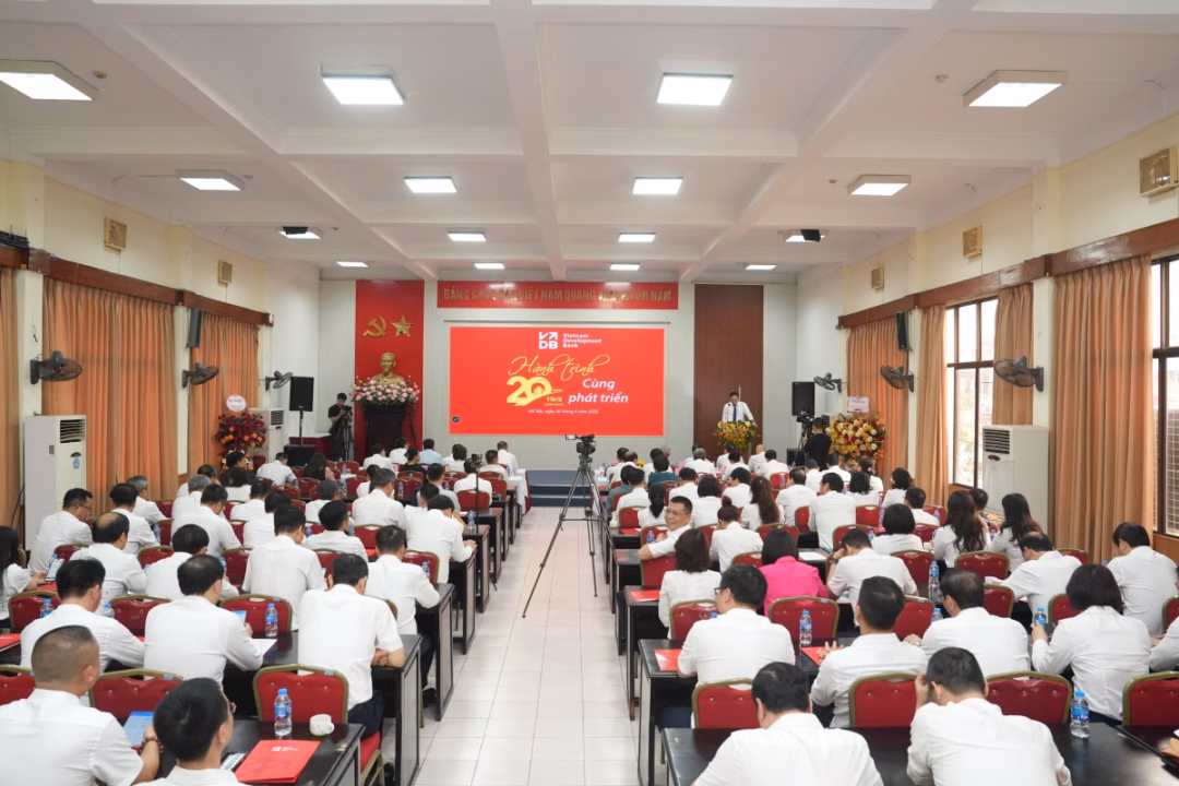 Hội thảo là nơi tập trung các chuyên gia kinh tế hàng đầu thảo luận về tương lai của VDB.