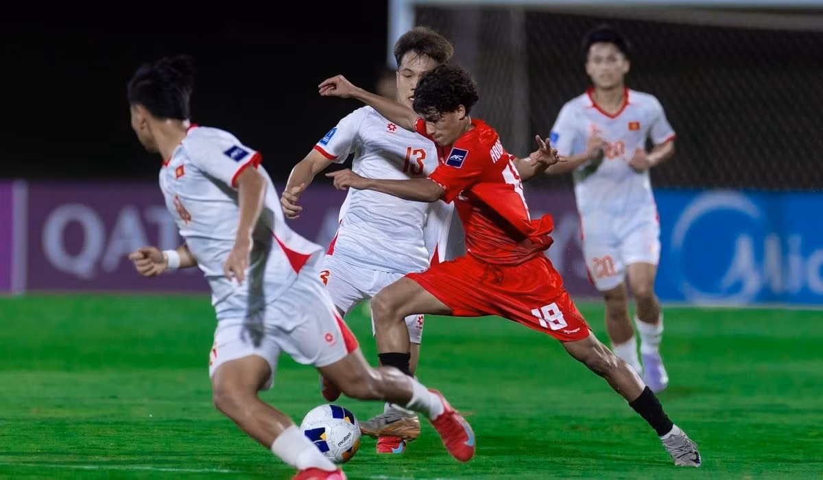 U17 Việt Nam chủ động kiểm soát trận đấu trong những phút cuối. Ảnh: AFC